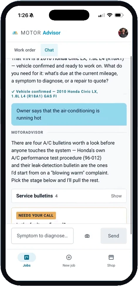 MotorAdvisor chat on a phone: the owner's complaint in plain language, and the advisor's reply naming the four A/C bulletins to start from